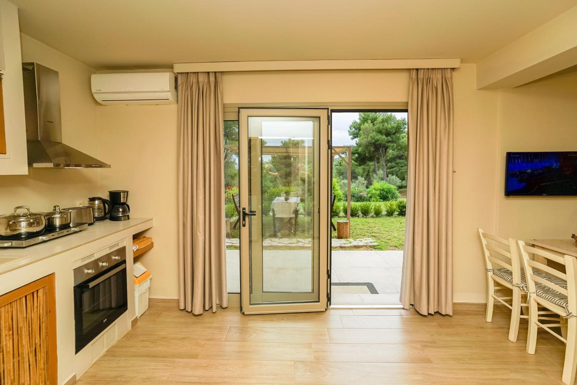 Forest Resort Suites Skiathos Troulos Exterior foto